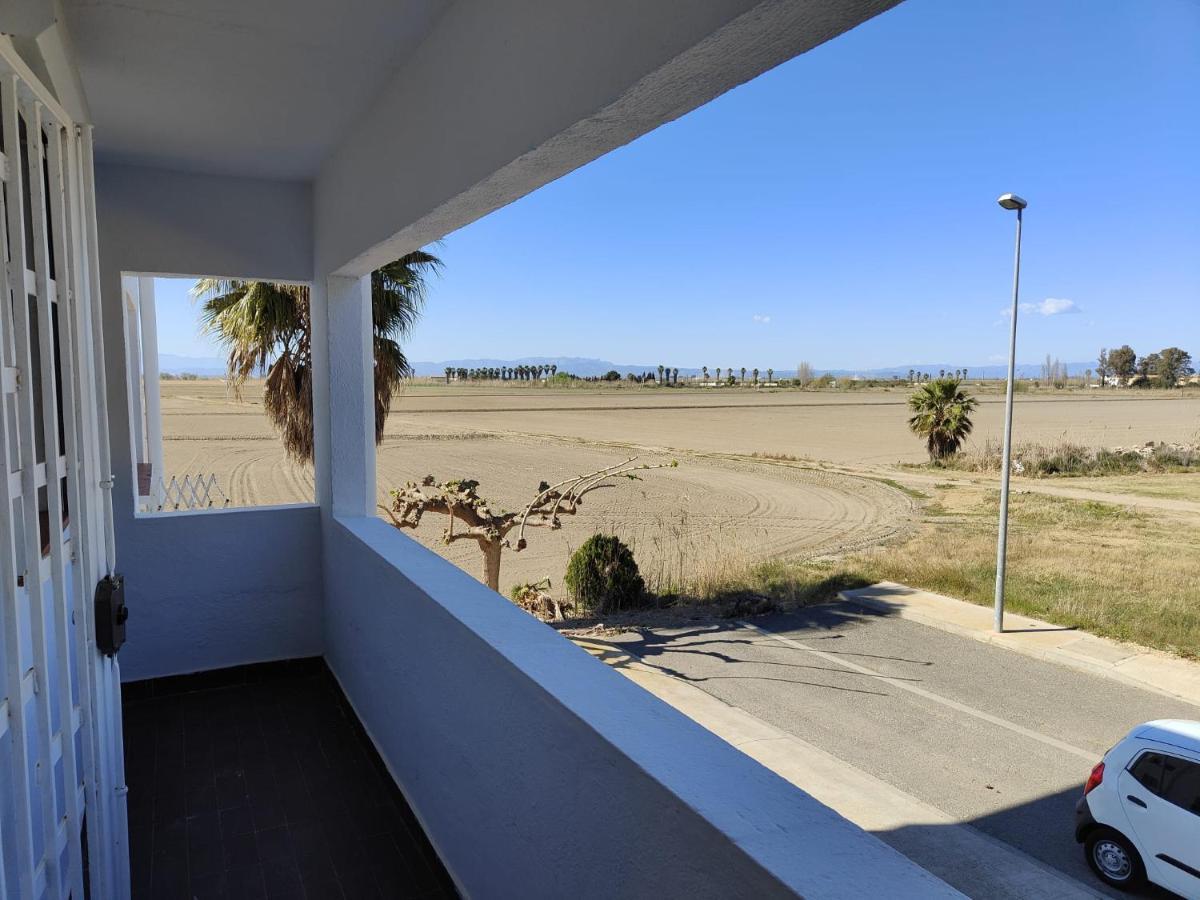 Eucaliptus, Bonito Piso A Pocos Pasos De La Playa Delta De L'Ebre Apartment L'Eucaliptus Exterior photo